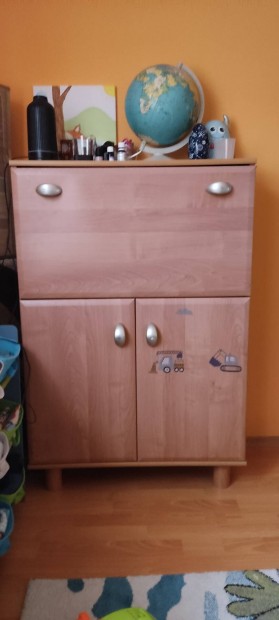 Szekreny 74*110*35