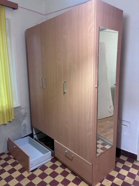 Szekr�ny elvihet�