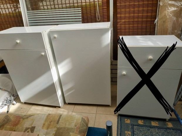 Szekr�nyek, f�rd�szoba szekr�nyek