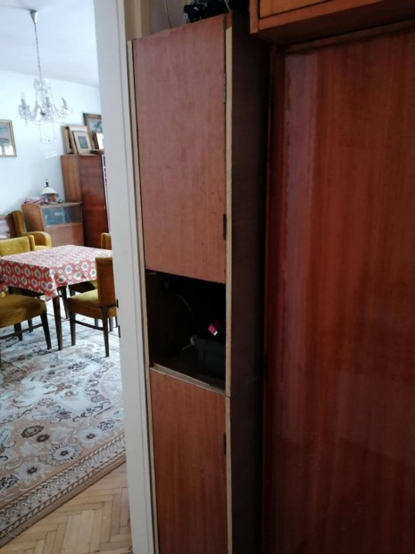 Szekr�nyke �res helyek kieg�sz�t�s�re is