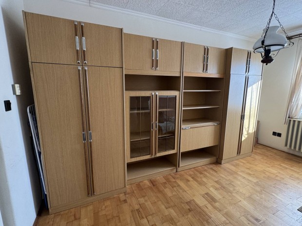 Szekr�nysor, b�tor 