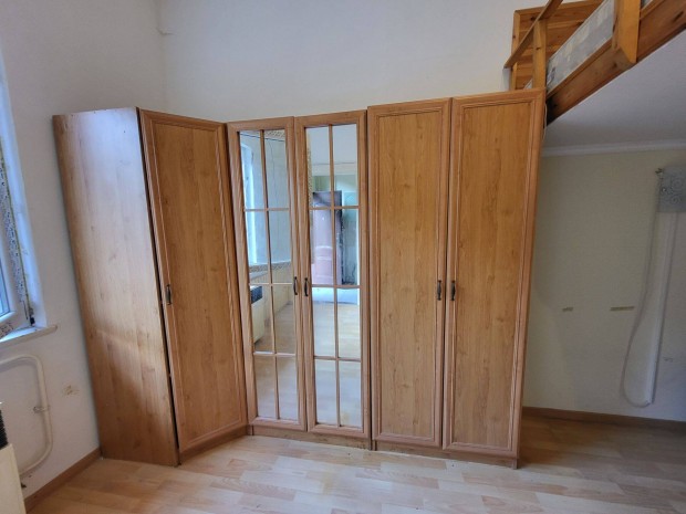 Szekr�nysor, j� �llqpotban!