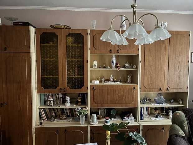 Szekrenysor elad� Szombathelyen