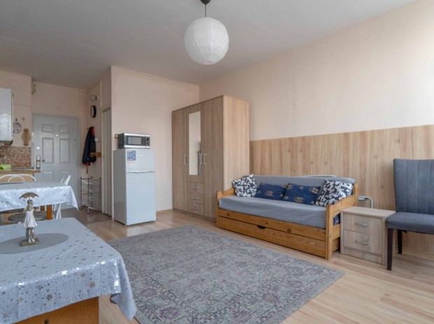 Szekszárd, Mikes u. 3. -4.emeleti, szép állapotú garzonlakás 19.9 M ft