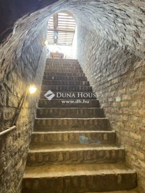 Szeksz�rdi elad� 92 nm-es h�z