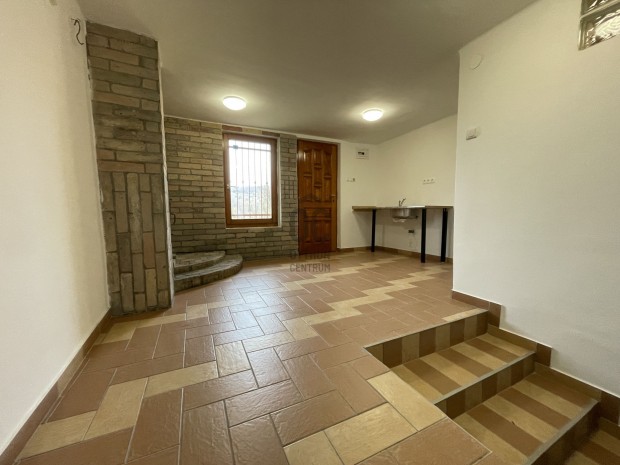 Szekszárdi eladó tégla tanya
