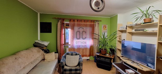 Szeksz�rdi elad� t�gla t�rsash�zi lak�s