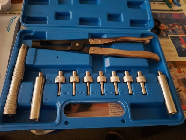 Szelepsz�rszimering szerel� fog�