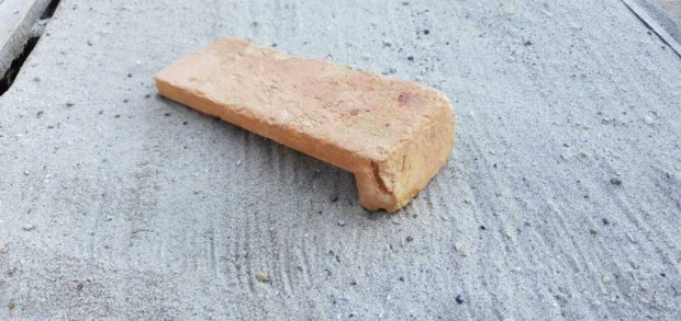 Szeletelt, vágott tégla lépcső burkolat.Orsz.Akciós Száll.30e FT!
