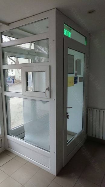 Szélfogó portál ajtó NYH