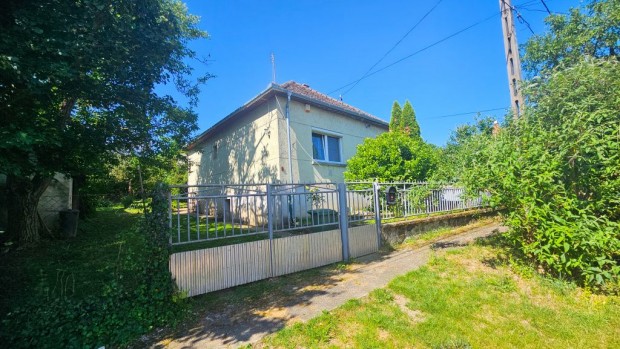 Szendehely, Bem utca, 72 m2-es, családi ház, 2+1 félszobás, jó