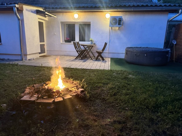 Szentendre Elad� priv�t h�z kerttel 