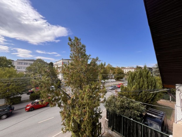 Szentendre, K�lv�ria utca, 180 m2-es, ikerh�z, 4 szob�s, �tlagos