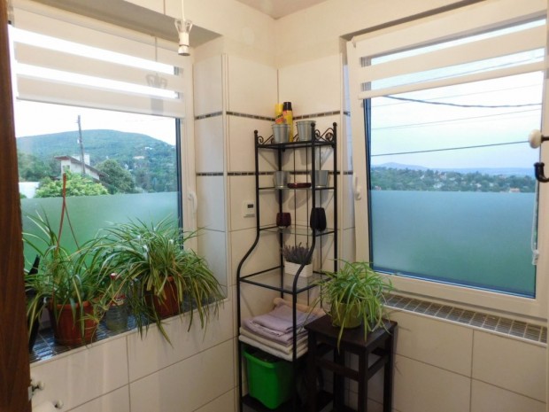 Szentendre, Napos s�t�ny, 117 m2-es, csal�di h�z, 4 szob�s, j�