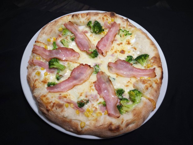 Szentendrei étterem pizzaszakácsot keres