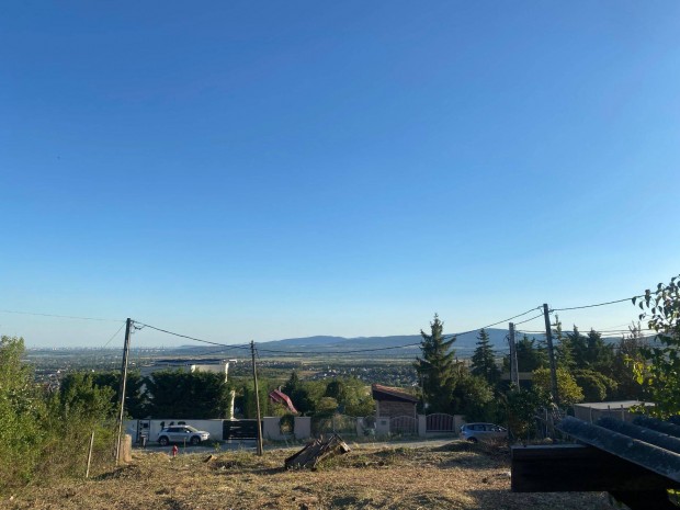 Szentendrén telek eladó