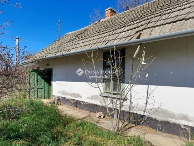 Szentesi 40 nm-es ház eladó