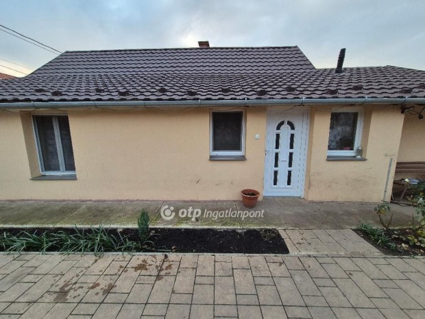 Szentesi 55 nm-es h�z elad�