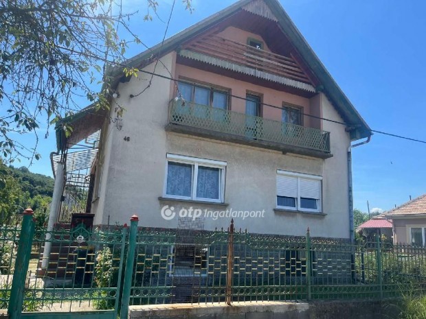 Szentistv�nbaksai 250 nm-es h�z elad�