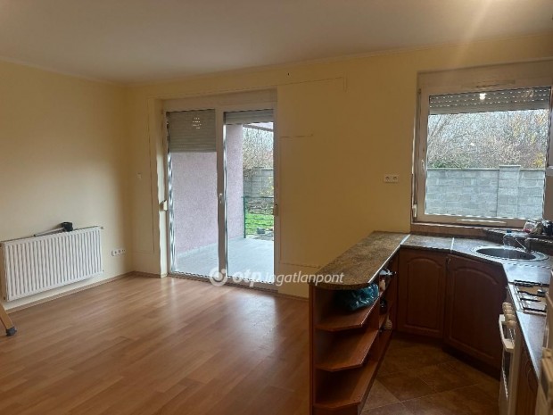 Szentl�rinci 58 nm-es lak�s elad�