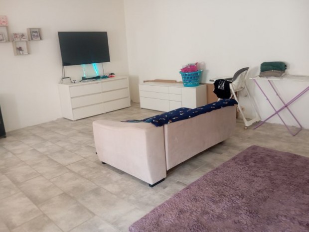 Szentl�rinct�l 8 km Szentd�nesen elad� egy csal�di h�z