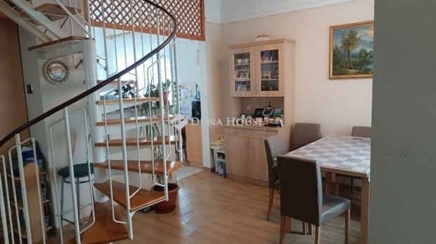 Szentm�rtonk�tai 222 nm-es h�z elad�