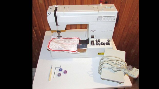 Szép*** Pfaff Hobbymatic 907 típ. Több progis körforgós Fém varrógép