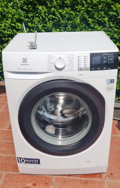 Szép állapotban eladó Electrolux Perfectcare 600