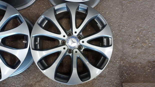 Szép állapotú 5x112 lyukosztású Gyári Mercedes használt Antracit 18