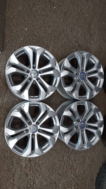 Szép állapotú Gyári Mercedes használt 5x112 lyukosztású 17 colos alu