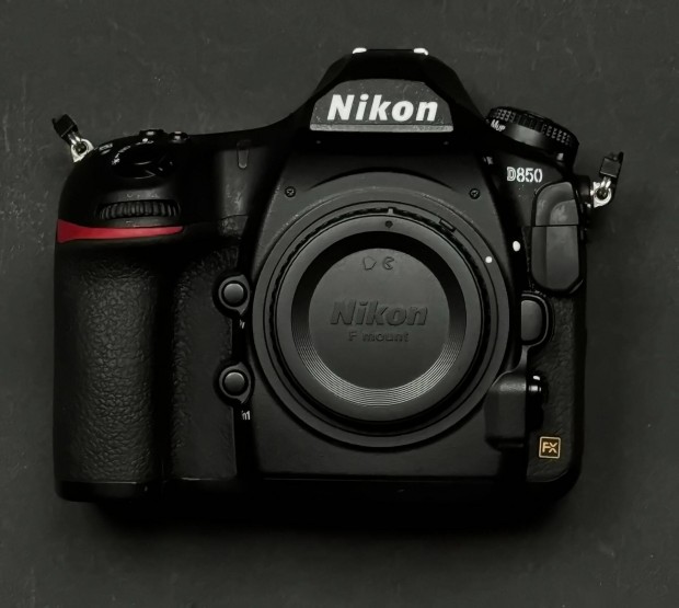 Szép állapotú Nikon D850 fényképezőgép