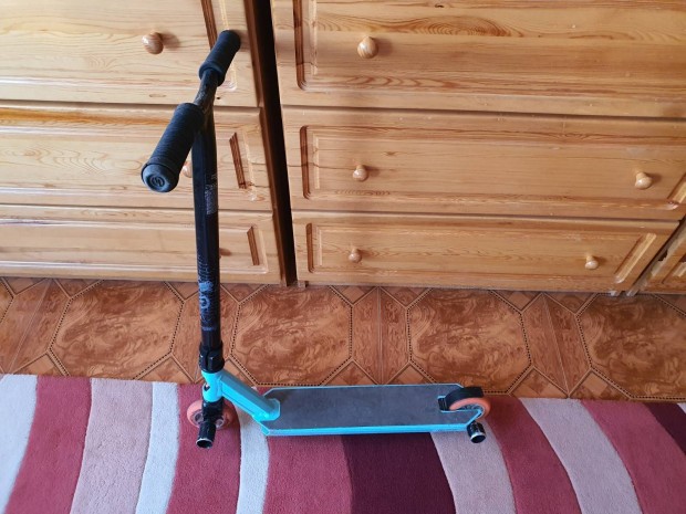 Szp llapot Oxelo freestyle roller pegekkel