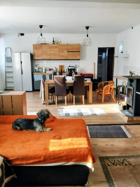 Sz�p �llapot� csal�di h�z elad�