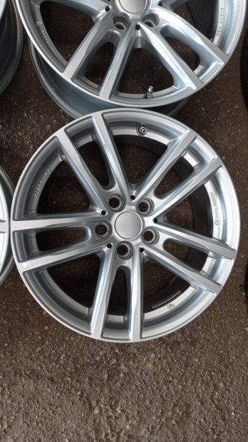 Szép állapotú használt Uniwheels 5x112 lyukosztású 17 colos alu felni