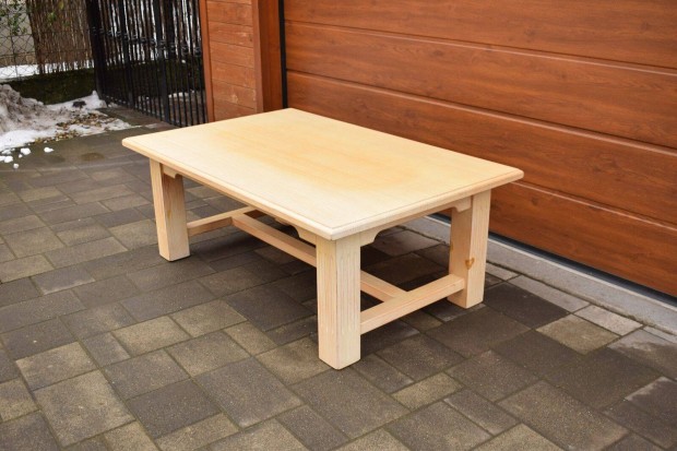 Sz�p �llapot� t�lgy doh�nyz�asztal