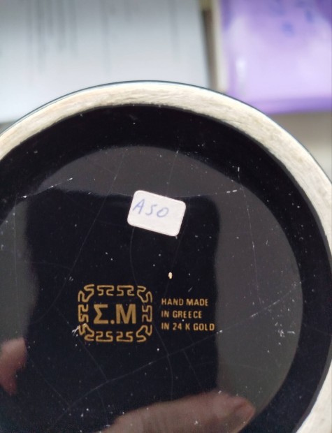 Szép görög , számozott,arany motivumos váza eladó!