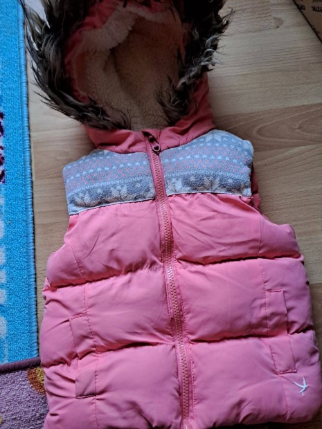 Szep pufi 104 lanyka melleny
