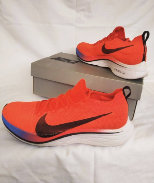 Szp sznekkel Nike Racing 44,5 -45 mret frfi sport cip