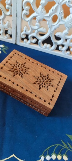 Szpen faragott trol doboz 15,5*10*5cm