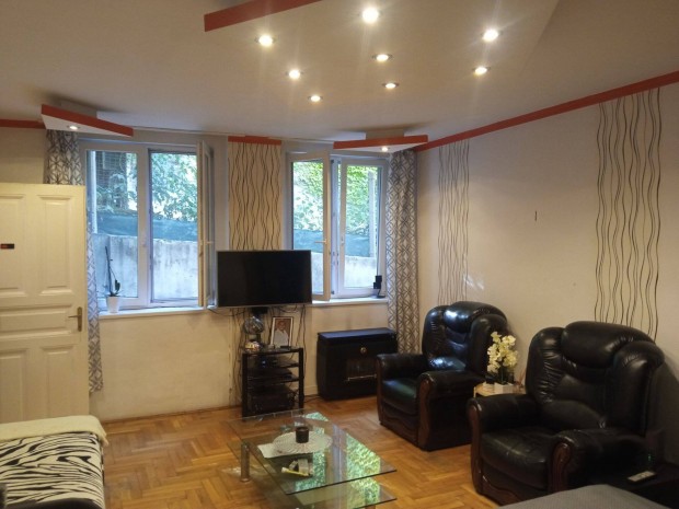 Sz�pv�lgyi �ton lak�s elad�