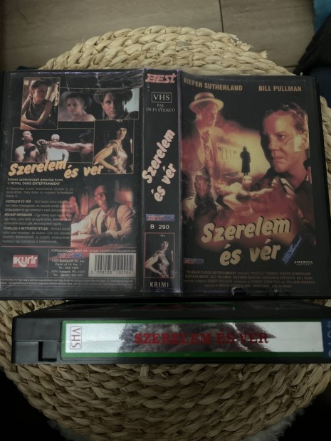 Szerelem s vr vhs m