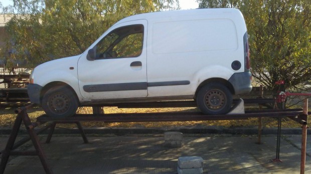 Szerel�r�mpa, aut�szerel� r�mpa