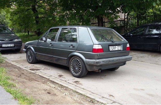 Szeretett autm