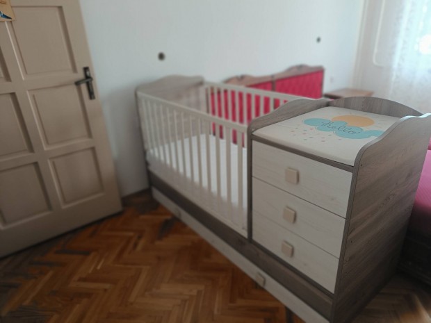 Szeretett kombi kiságy új gazdáját keresi