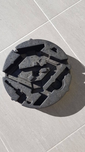 Szersz�mtart�, p�tker�kbe, �j, gy�ri