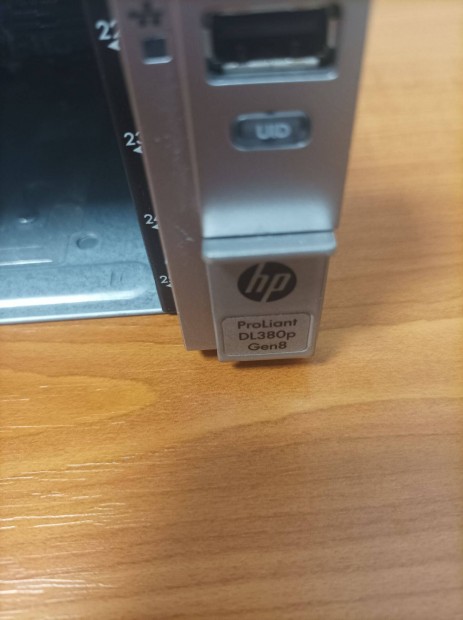 Szerver HP DL380Pgen8