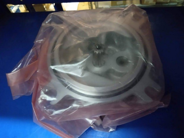 Szervo szivatty� (4 felfogat�s�)_K3V140DT. eredeti Kawasaki