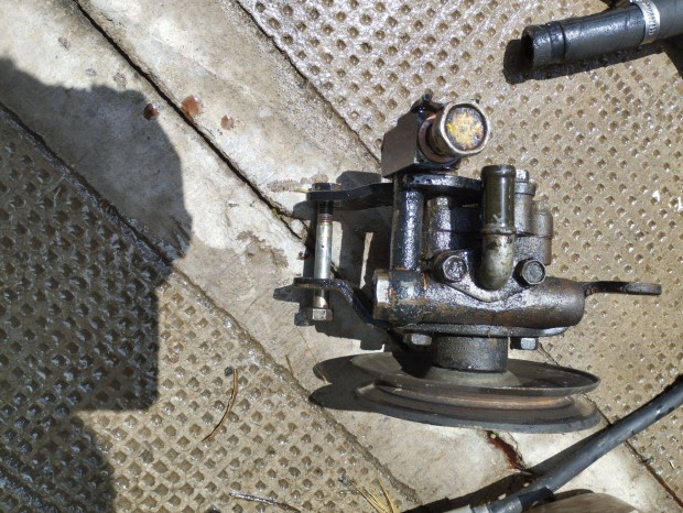 Szerv�szivatty� szerv� Nissan Terrano 1993-2004 ig