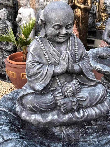 Szerzetes buddha szobor.... 