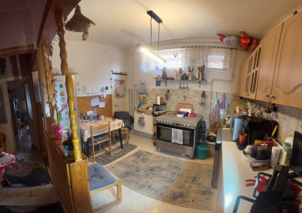 Szigetelt csal�di h�z Onga �j�p�t�s� r�sz�n elad�